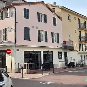 bourg-centre-residence.hotels-rhonealpes.com/